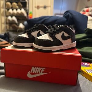 Nike Kids Black & White Low-Top Sneakers with Swoosh